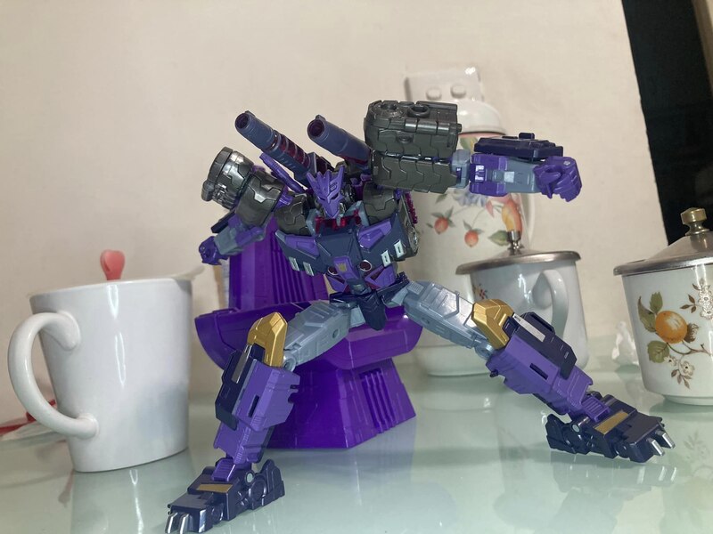  In Hand Image Of Transformers Legacy Evolution IDW Tarn Toy  (7 of 10)